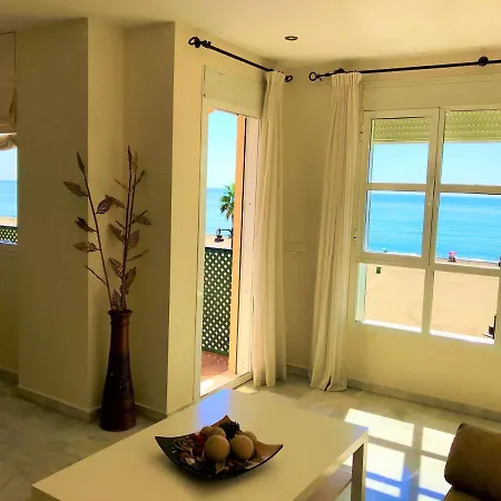 Vistamar Primera Línea De Playa Frontal Al Mar Y Al Paseo Marítimo De Apartamento