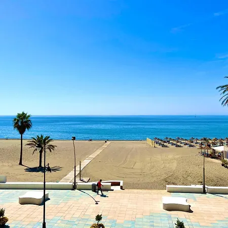 Vistamar Primera Línea De Playa Frontal Al Mar Y Al Paseo Marítimo De Apartamento